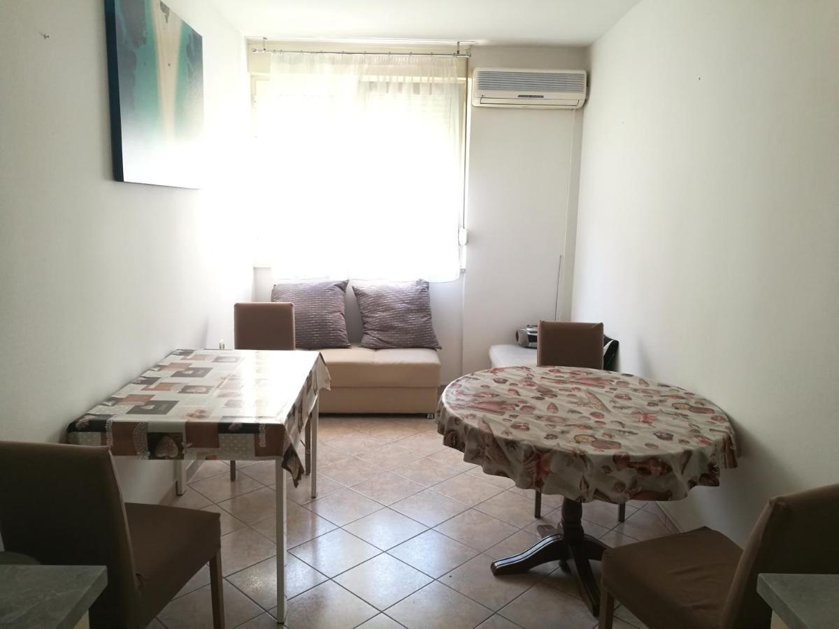 Nice And Cozy Two Single Bed Room สปลิท ภายนอก รูปภาพ