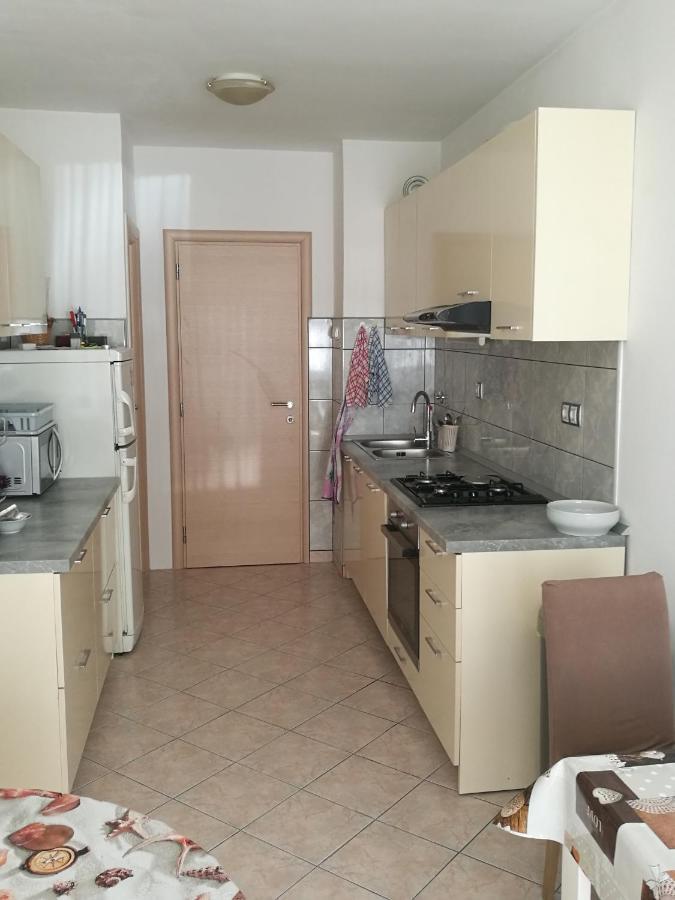 Nice And Cozy Two Single Bed Room สปลิท ภายนอก รูปภาพ