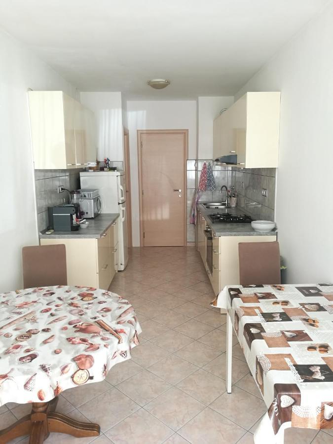 Nice And Cozy Two Single Bed Room สปลิท ภายนอก รูปภาพ