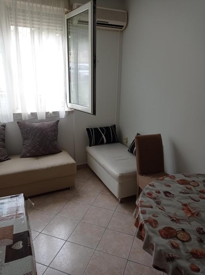 Nice And Cozy Two Single Bed Room สปลิท ภายนอก รูปภาพ