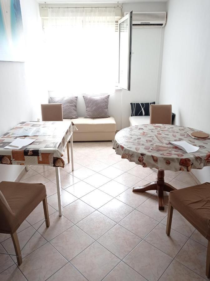 Nice And Cozy Two Single Bed Room สปลิท ภายนอก รูปภาพ