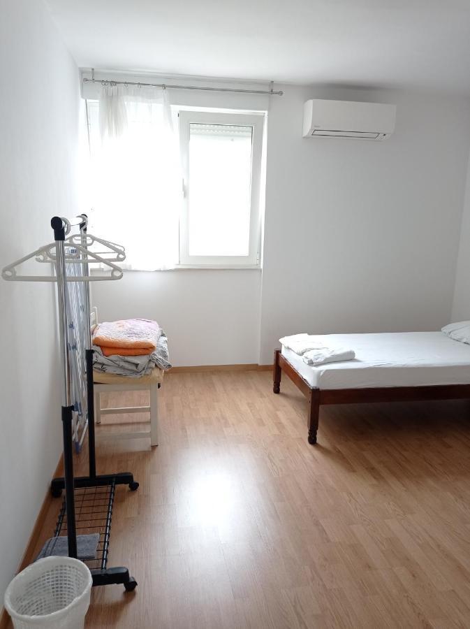 Nice And Cozy Two Single Bed Room สปลิท ภายนอก รูปภาพ